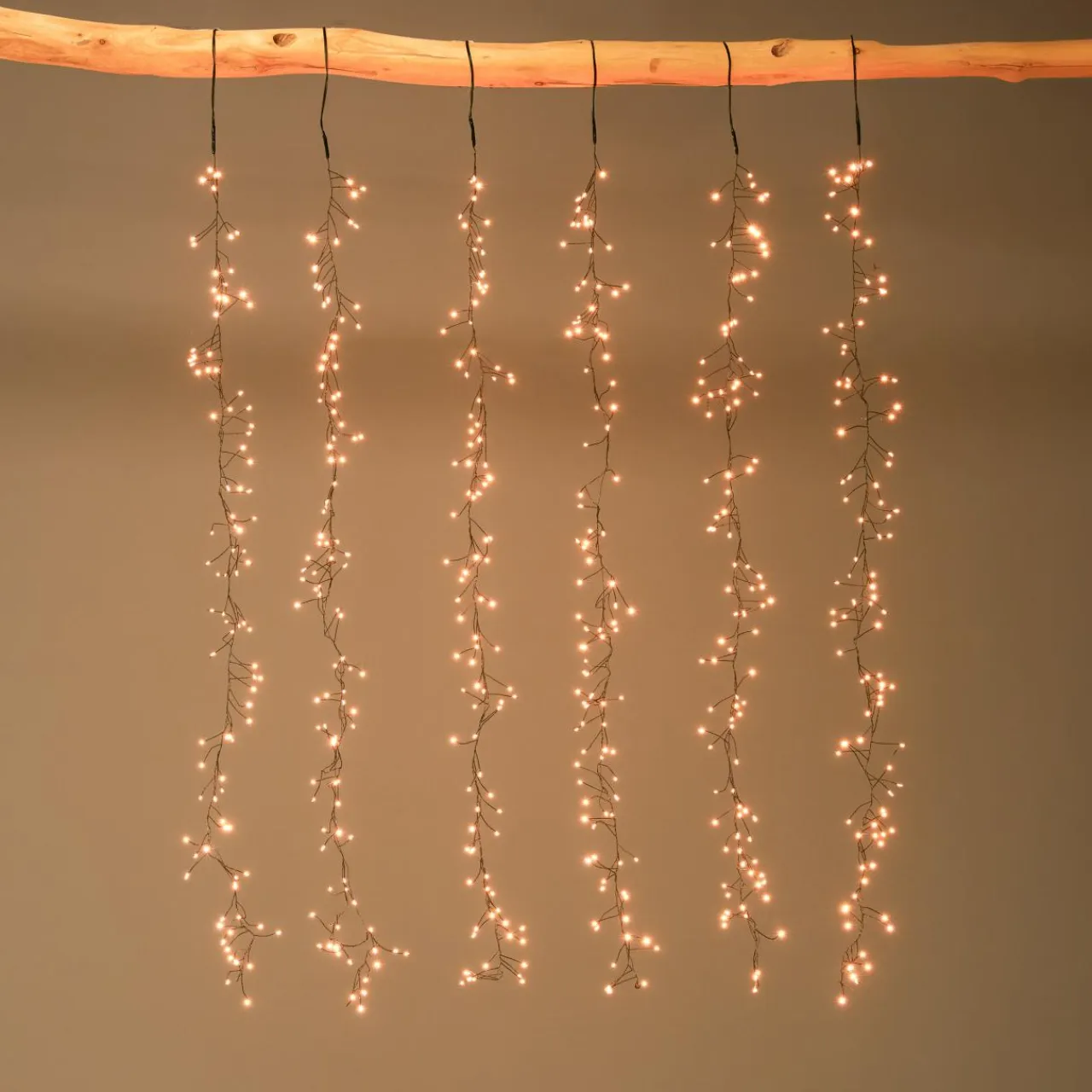 KAEMINGK Cascade lumineuse 1 m 600 Micro LED câble noir 6 Descentes Blanc chaud doré Blanc chaud doré - câble noir