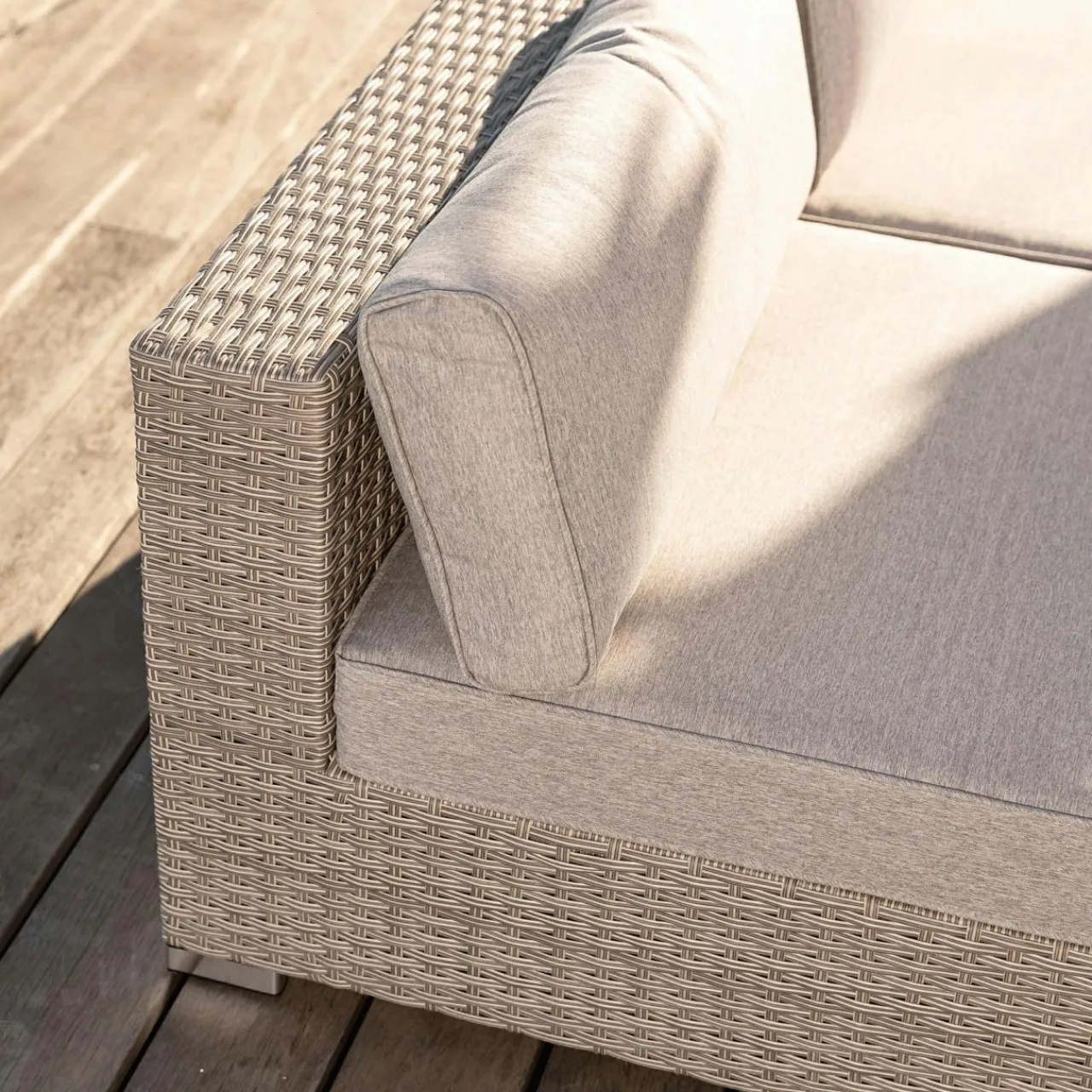 MOBELLIA Chauffeuse de jardin en résine tressée 2 places Palma Gris et taupe Tressé Blanc - Taupe Hot