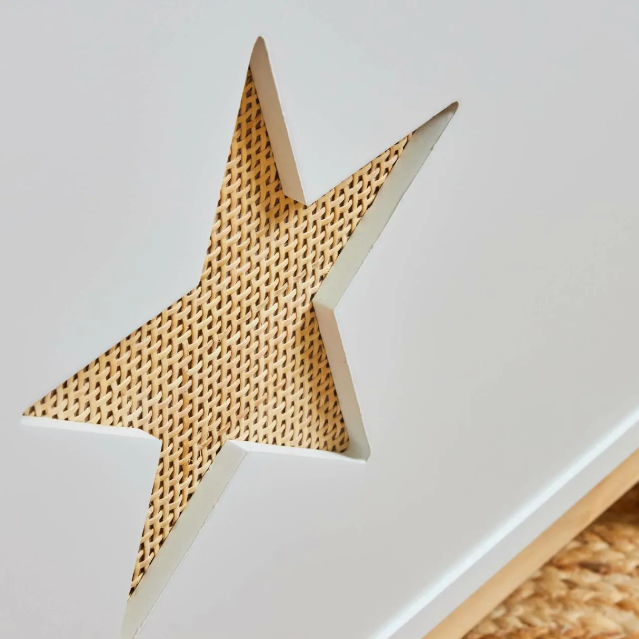 EMINZA Coffre à jouet avec couvercle enfant bois (H51 cm) Stars Blanc Hot