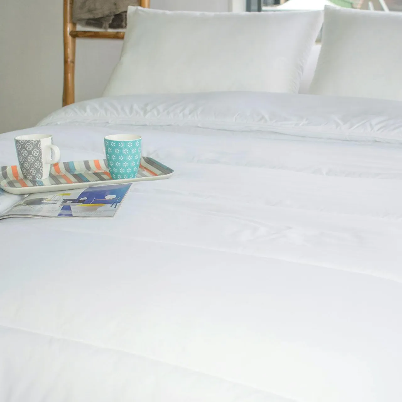 EMINZA Couette (260 x 240 cm) Respirante et Légère he Blanc Clearance