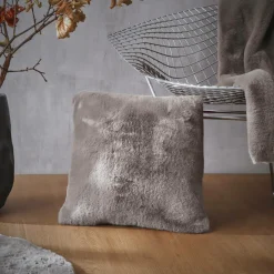 EMINZA Coussin carré fausse fourrure (45 x 45 cm) Finn Taupe Hot