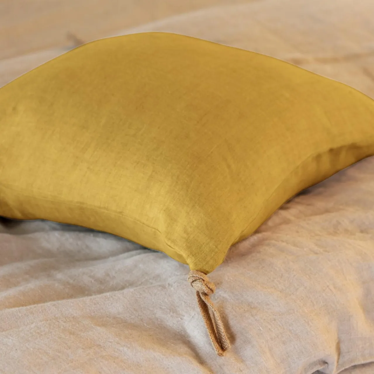 EMINZA Coussin carré lin lavé (45 cm) Louise Jaune moutarde Best