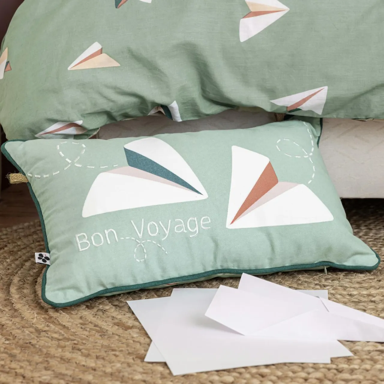 L'EFFET PAPILLON Coussin rectangulaire enfant coton (30 x 50 cm) Petits papiers e Bleu Discount