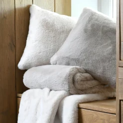 LOVELY CASA Coussin rectangulaire fausse fourrure (50 x 80 cm) Bostan Ecru New