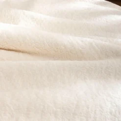 douceur d'intu017drieur Couvre-lit effet sherpa (240 x 220 cm) Calinou Ecru Clearance