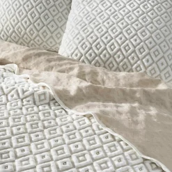 DOUCEUR D'INTERIEUR Couvre-lit et 2 taies d'oreiller (220 x 240 cm) Joana Beige Online
