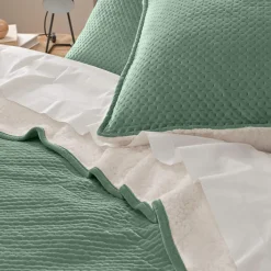 douceur d'intu017drieur Couvre-lit matelassé et deux taies d'oreiller velours (220 x 240 cm) Mylène cédre Vert Best