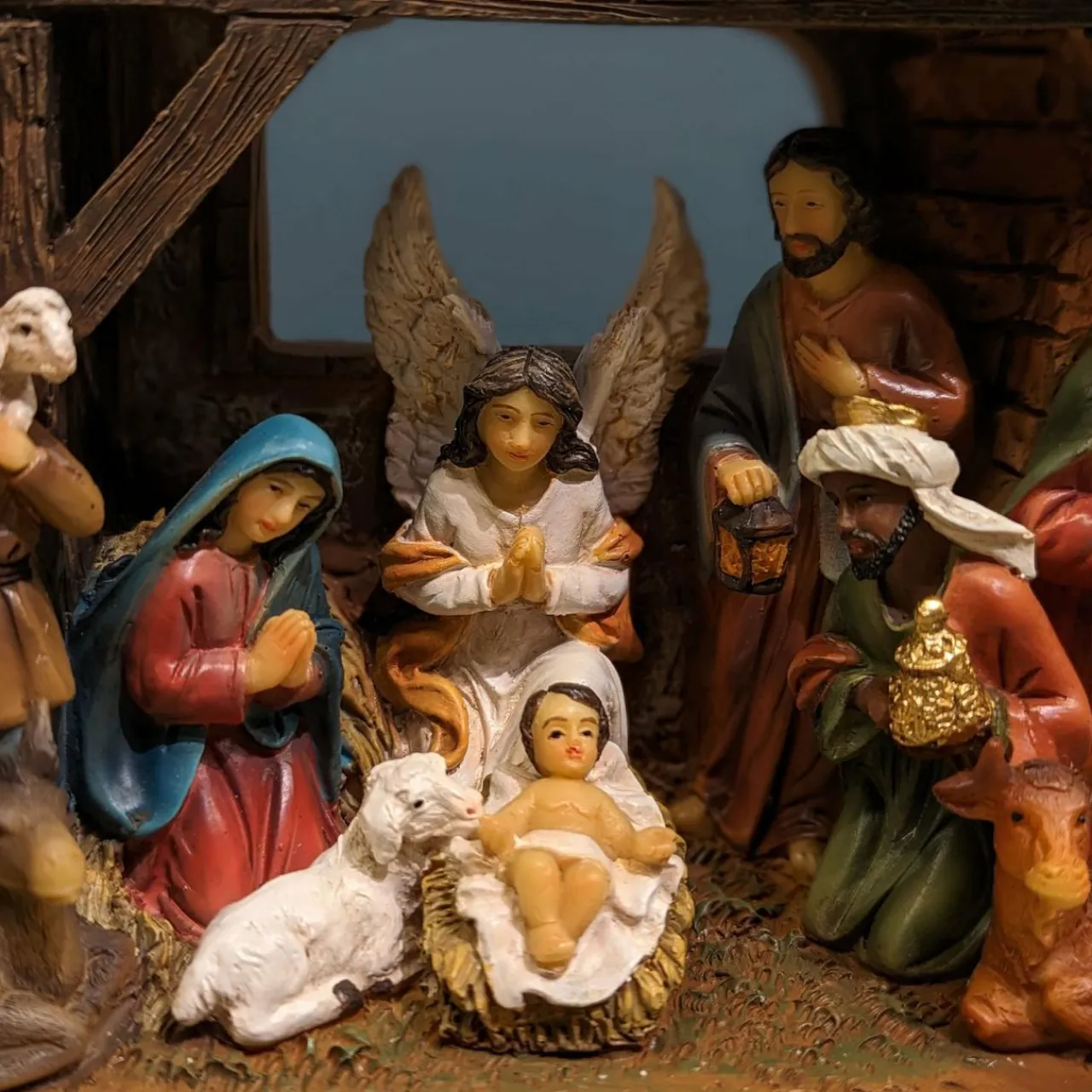 KAEMINGK Crèche de Noël complète et lumineuse (H15 cm) Sainte-Julia Hot