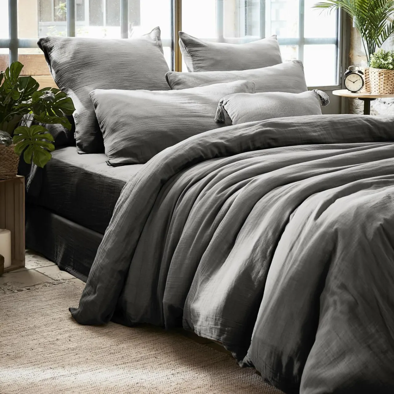 EMINZA Drap housse gaze de coton (140 x 200 cm) Gaïa Gris granit Gris foncé Outlet