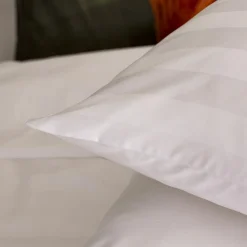 ATMOSPHERA Housse de couette et deux taies satin de coton (240 x 220 cm) Isadora he Blanc Online