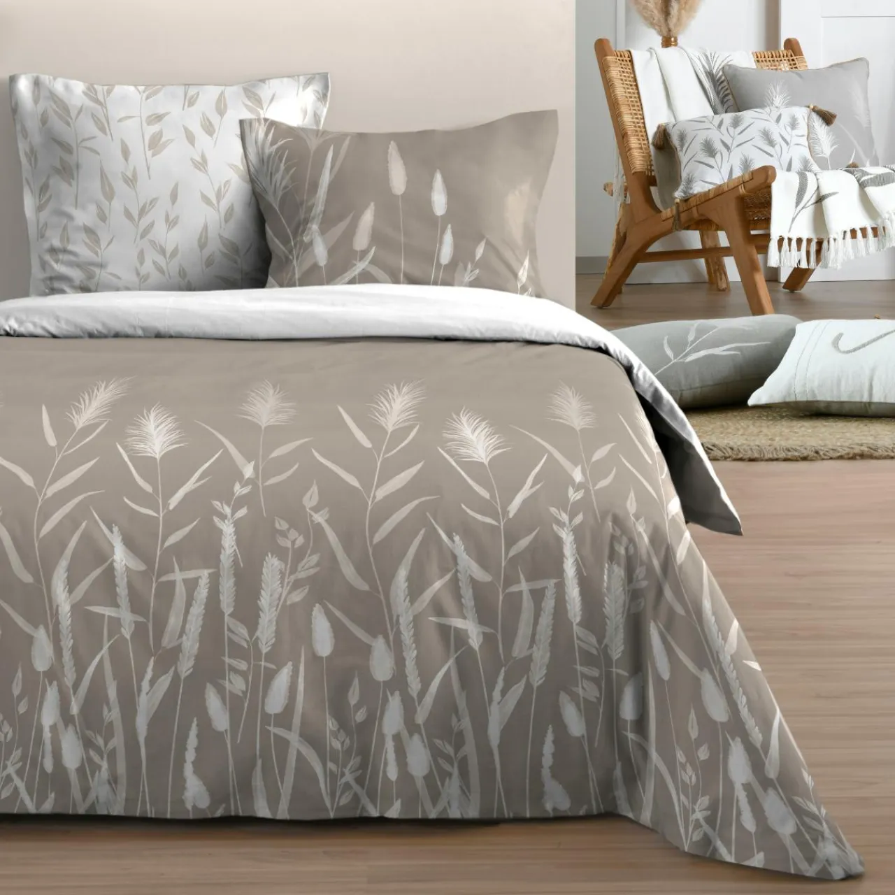 STOF Housse de couette et deux taies d'oreiller en coton (240 x 220 cm) Pampa Beige New