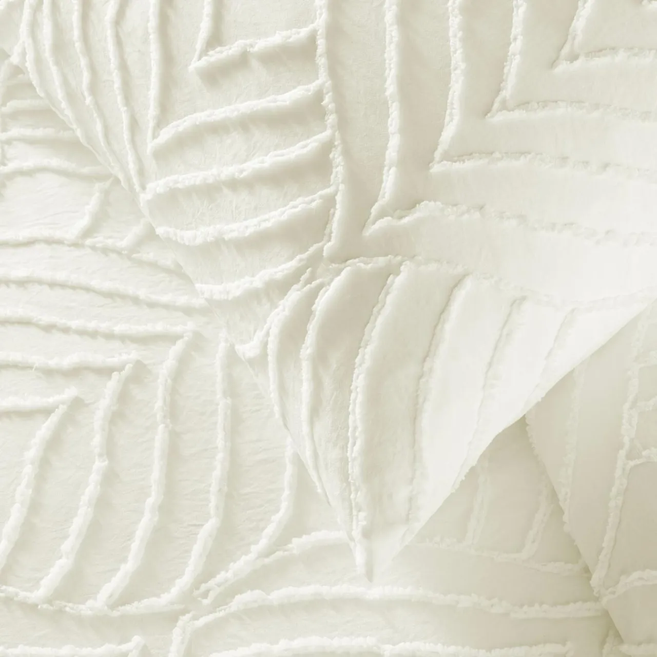 douceur d'intu017drieur Housse de couette et deux taies microfibre tuftée (240 x 220 cm) Heltie Ivoire Sale