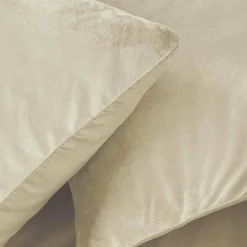 douceur d'intu017drieur Housse de couette et deux taies d'oreiller velours (240 x 220 cm) Velina Ecru Sale