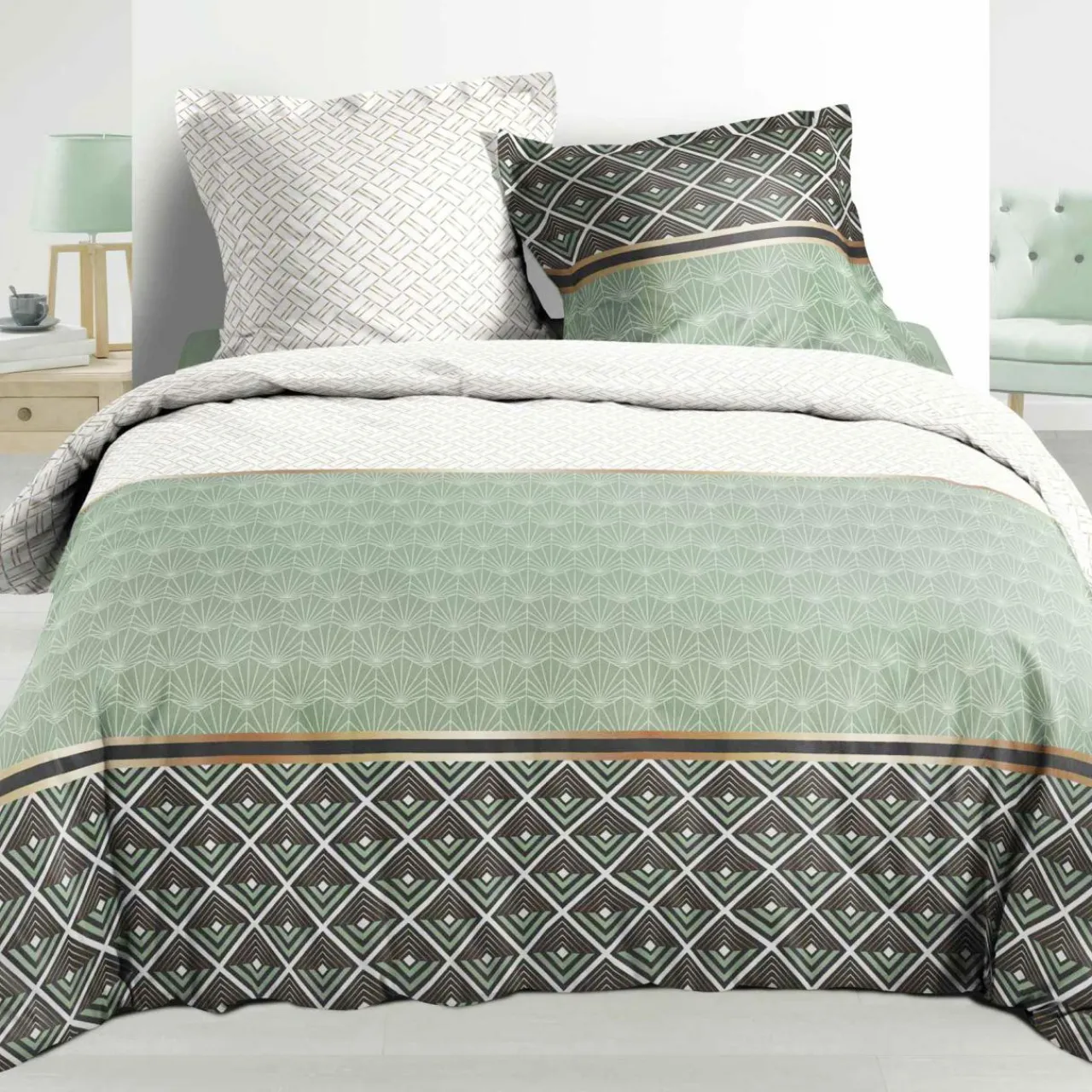 DOUCEUR D'INTERIEUR Housse de couette et deux taies percale de coton (260 x 240 cm) Belor e Vert Discount