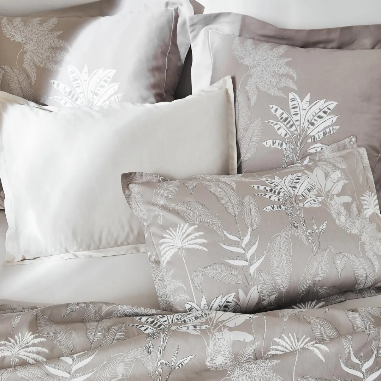 TRADILINGE Housse de couette satin de coton (260 x 240 cm) Cayenne Marron Clearance