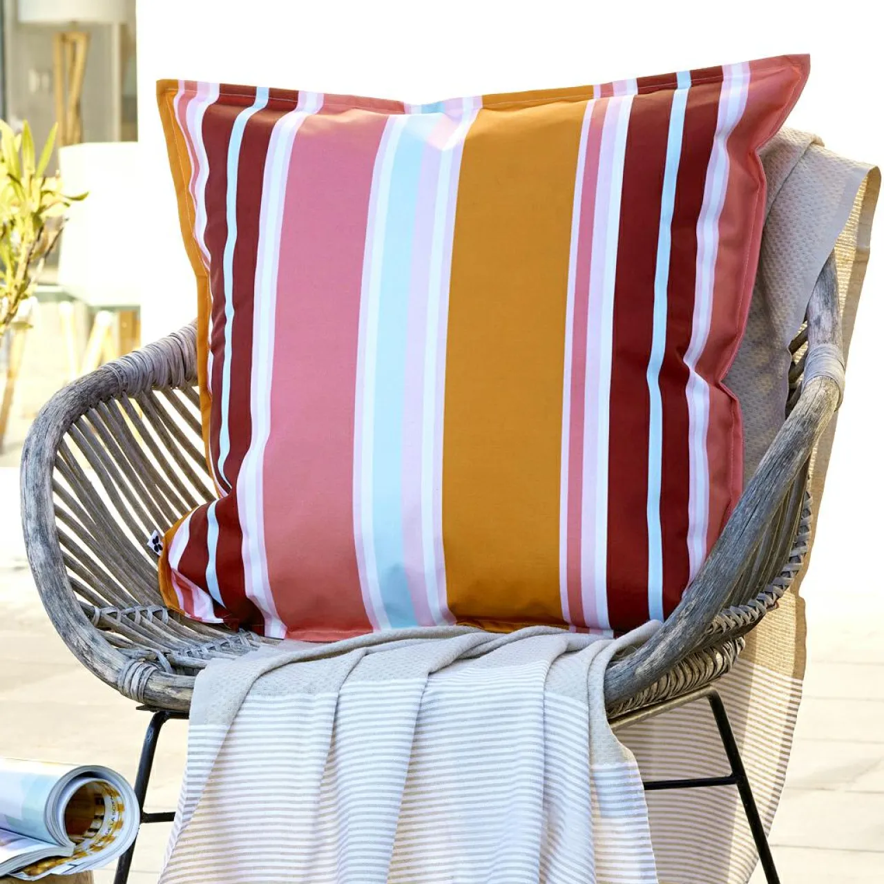 L'effet papillon Housse de coussin extérieur carrée (60 x 60 cm) Bianca Orange Clearance