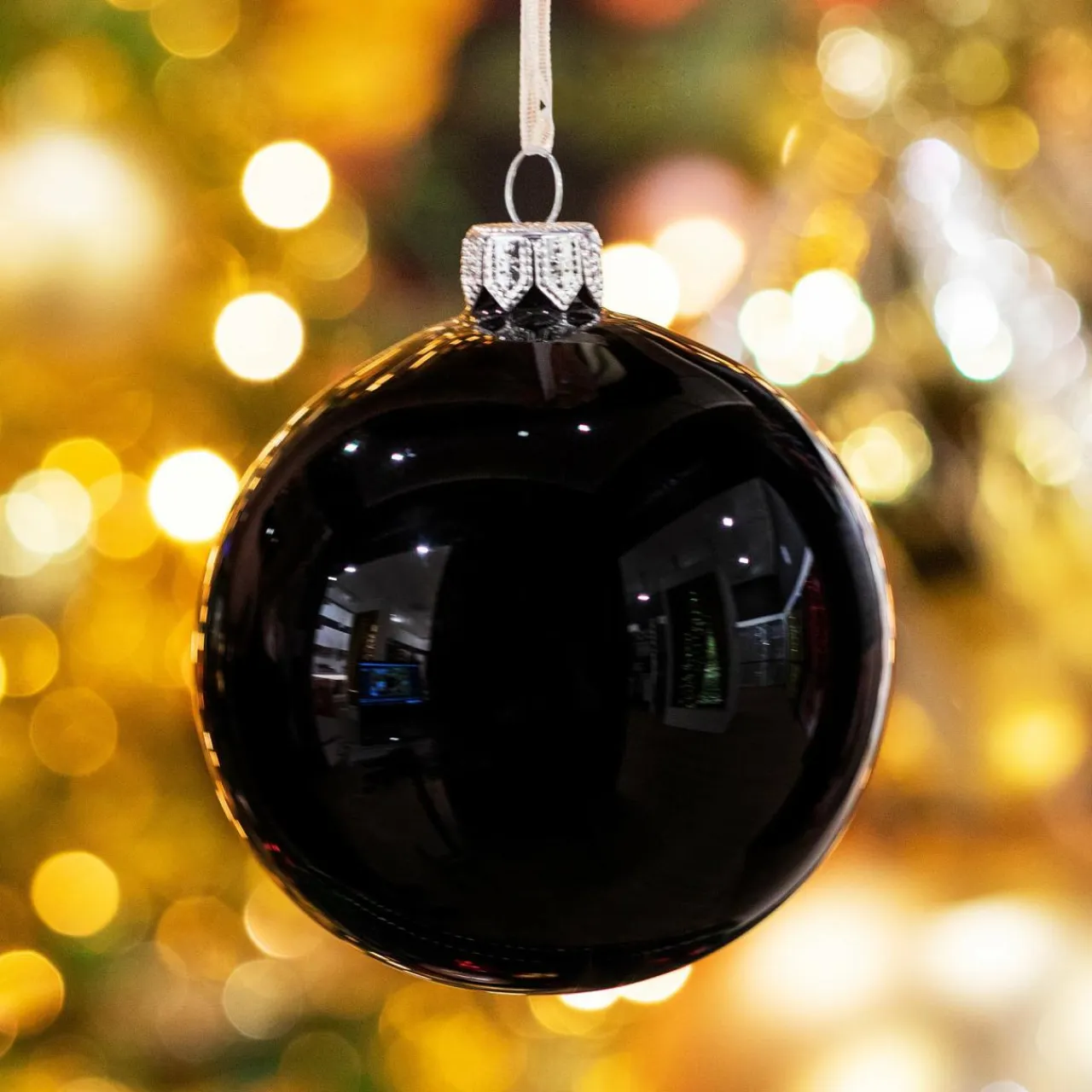KAEMINGK Lot de 4 boules de Noël en verre (D100 mm) Arctique brillante Noir Hot