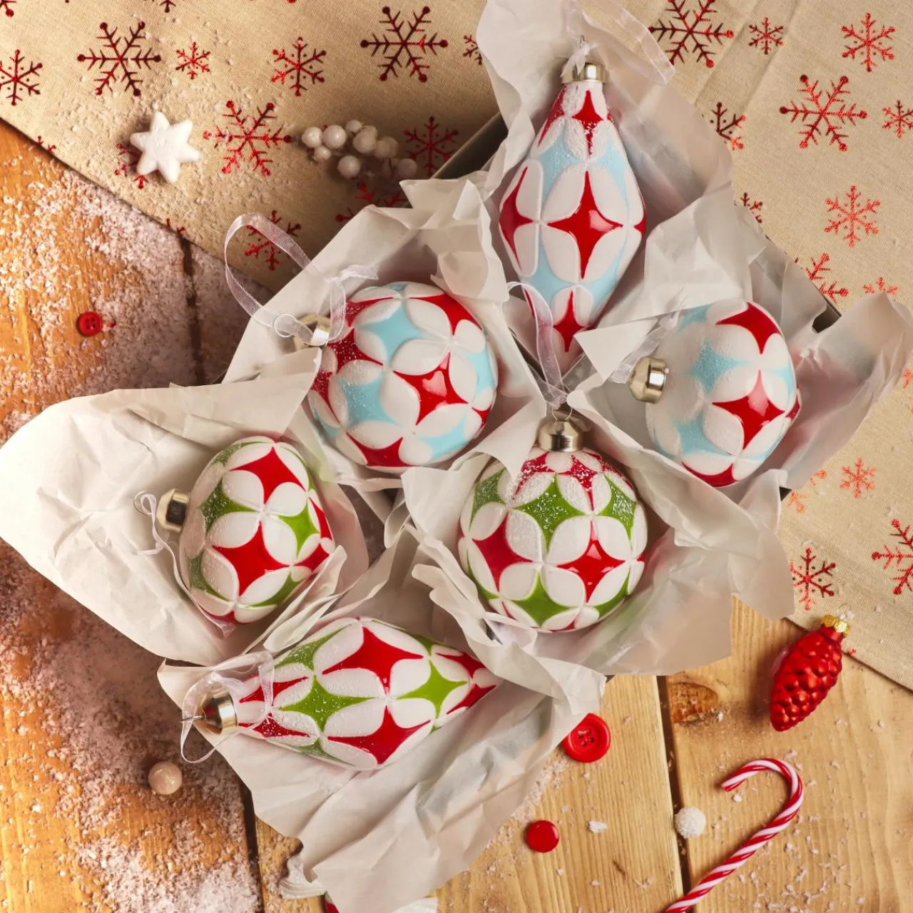 KAEMINGK Lot de 12 boules de Noël en verre (D80 mm) Winter time Multicolore Outlet
