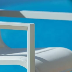 MOBELLIA Lot de 2 fauteuils de jardin en aluminium Elba Blanc Sale