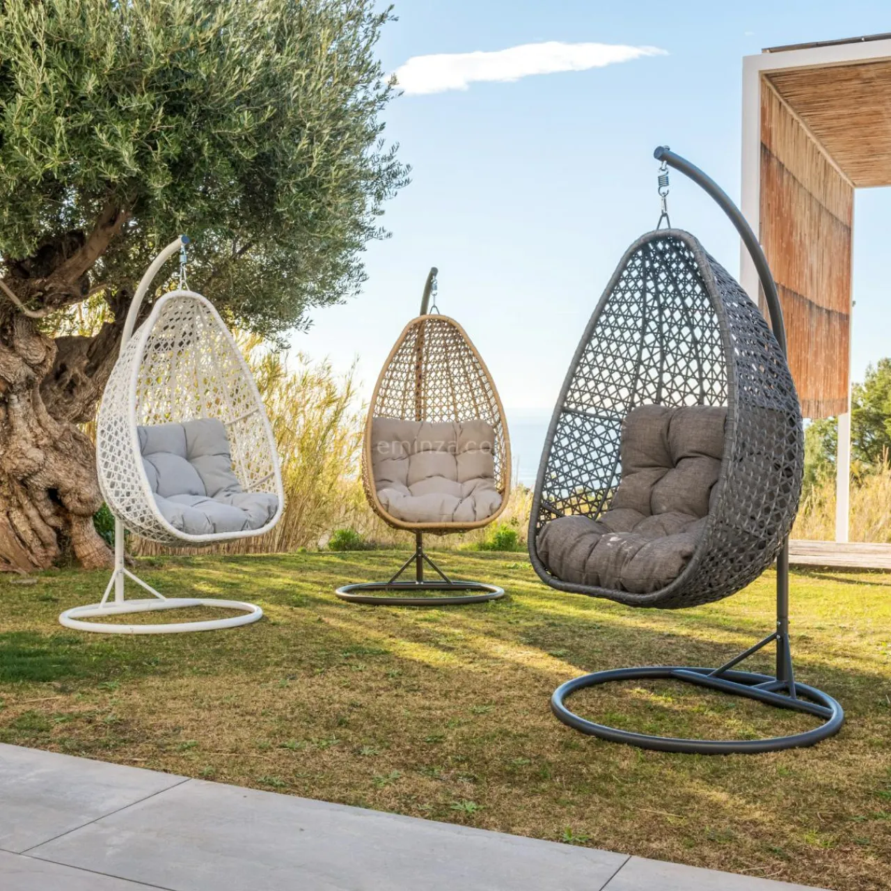 MOBELLIA Loveuse suspendue en résine tressée Coral Naturel Best