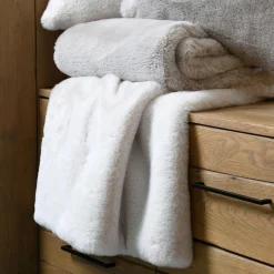 STOF Plaid fausse fourrure (180 x 220 cm) Bostan Ecru Beige Outlet
