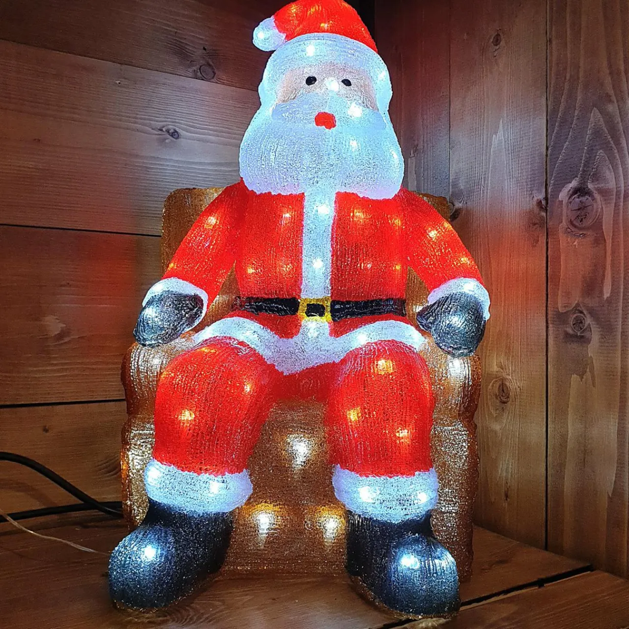 EMINZA Père Noël lumineux assis 100 LED (H60 cm) Blanc froid Outlet