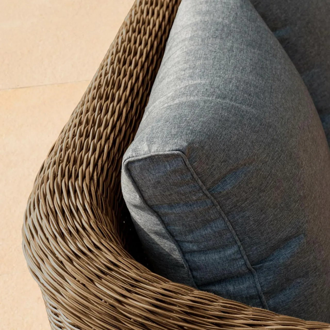 MOBELLIA Salon de jardin en résine tressée 7 places 5 pcs Calvi Sepia et gris foncé Tressé Sepia - Anthracite