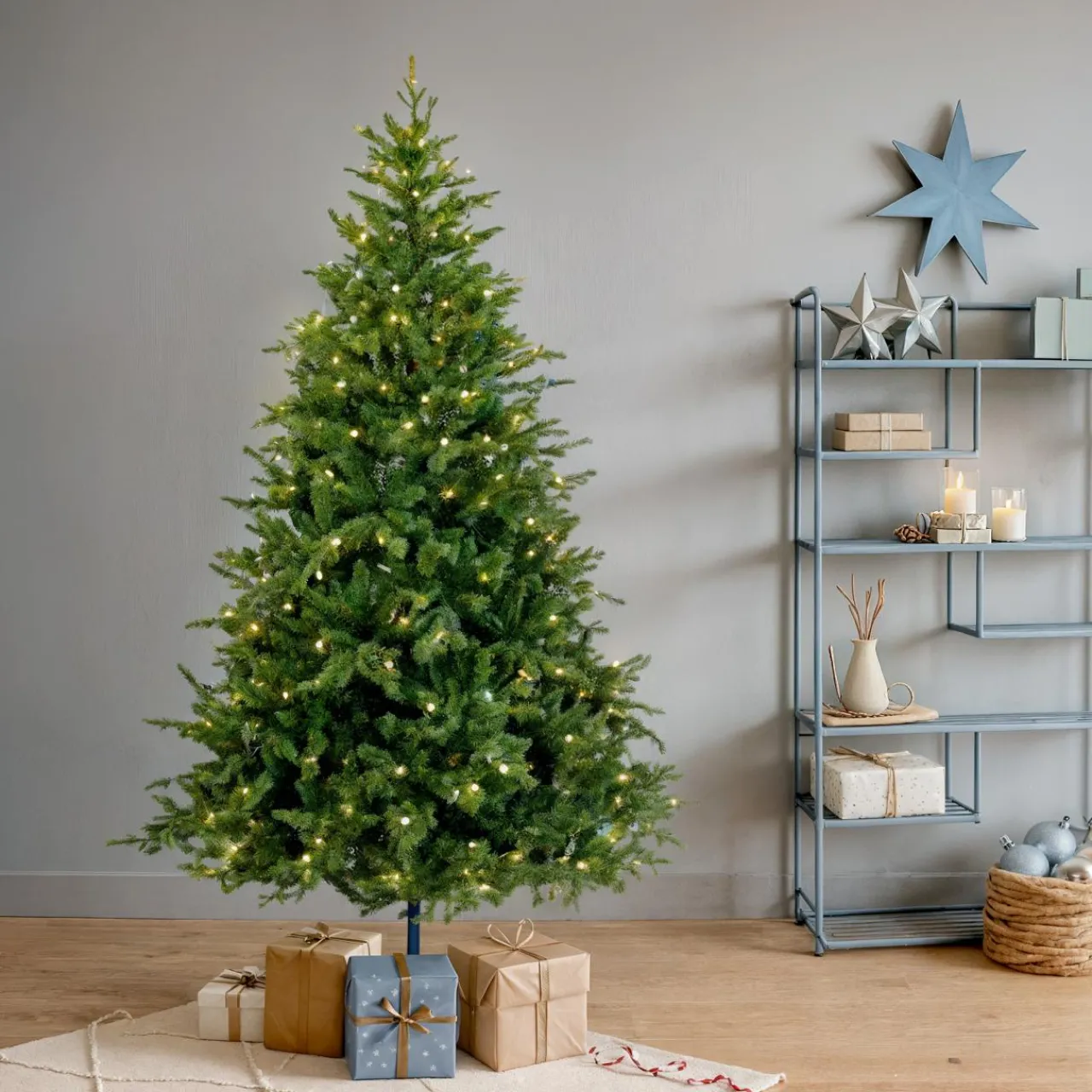 EMINZA Sapin de Noël artificiel lumineux 600 LED (H240 cm) Idaho Vert sapin Sapin vert lumineux Discount