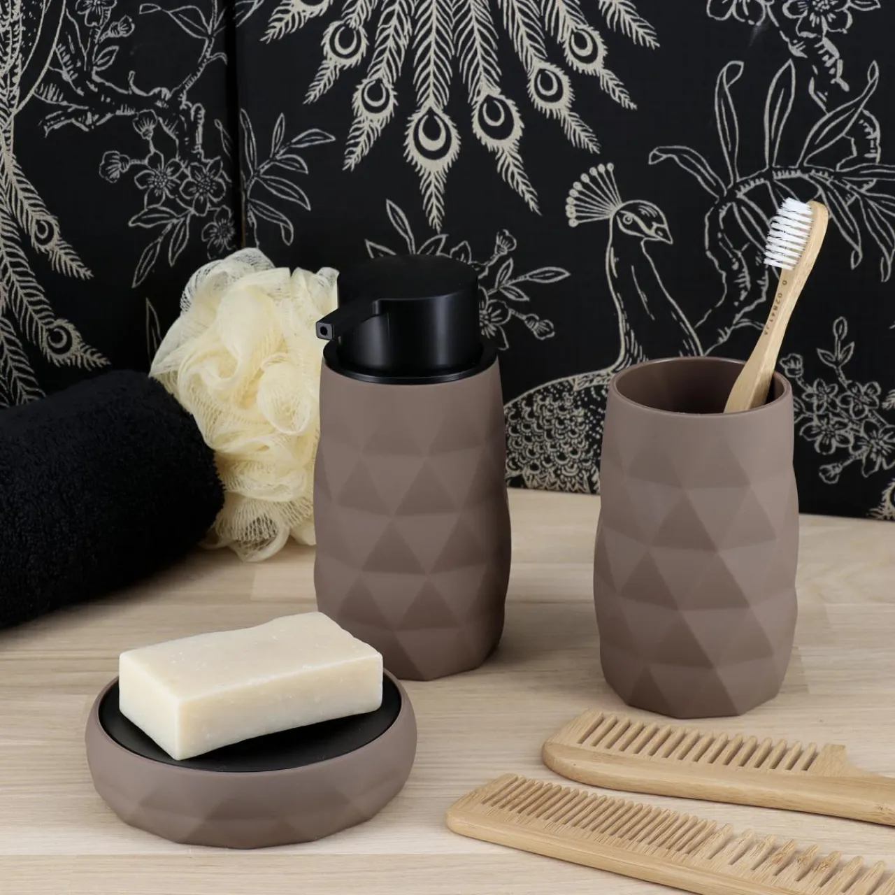 TENDANCE Set d'accessoires salle de bain Rubby Marron