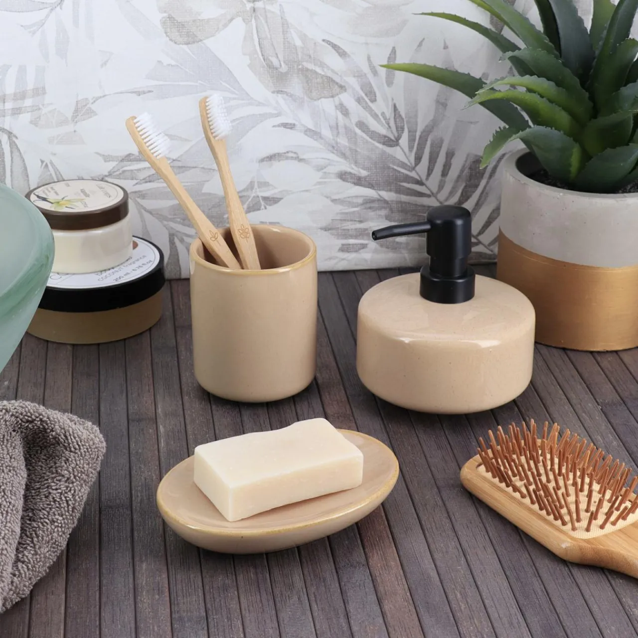 TENDANCE Set d'accessoires salle de bain grès laqué Season color Beige