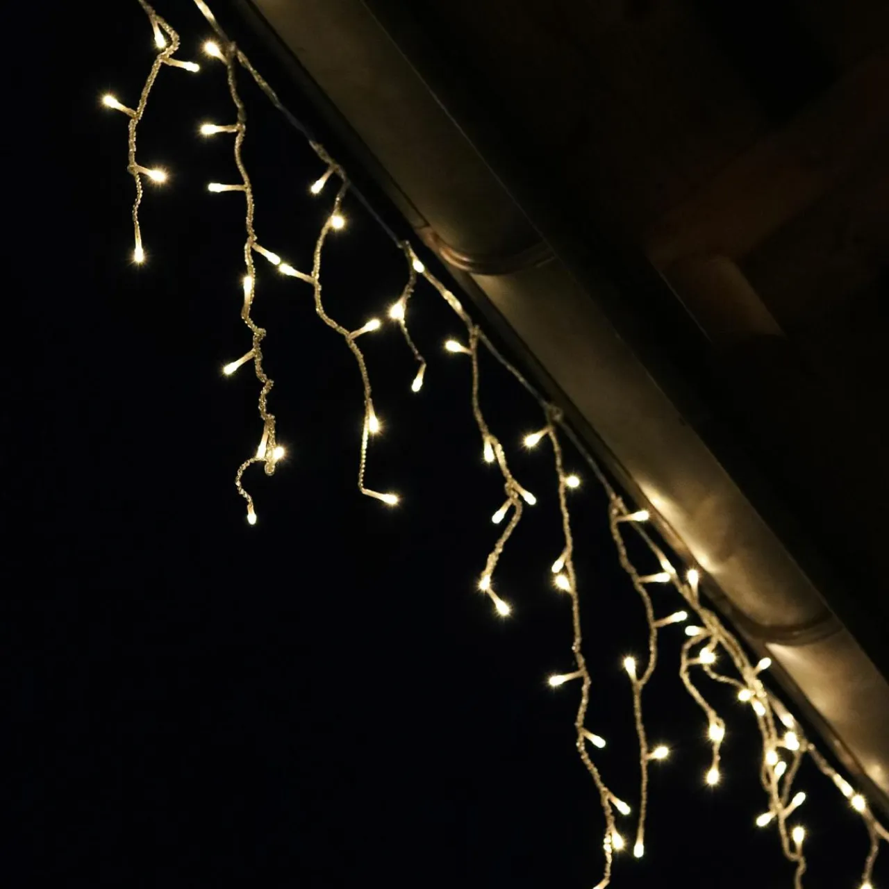 EMINZA Stalactite lumineuse 20 m 490 LED câble blanc Stars Blanc chaud Blanc Chaud - câble blanc Discount