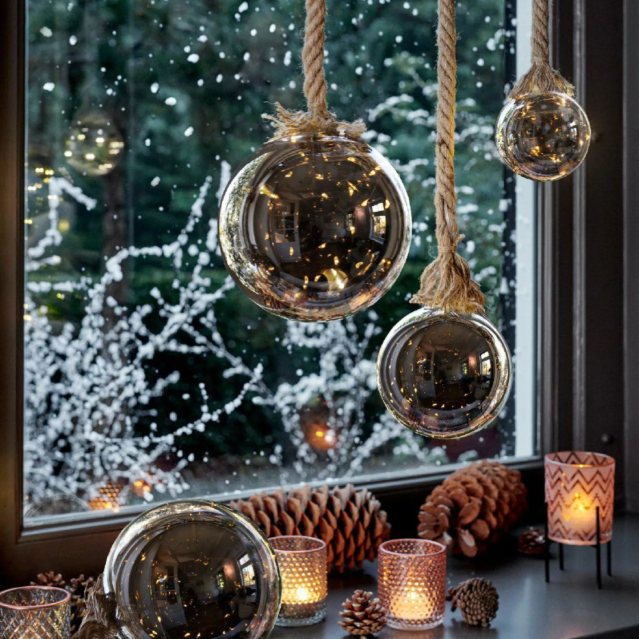 KAEMINGK Suspension lumineuse à piles 30 LED (D14 cm) Boule de Noël ambrée Blanc chaud Ambre Clearance
