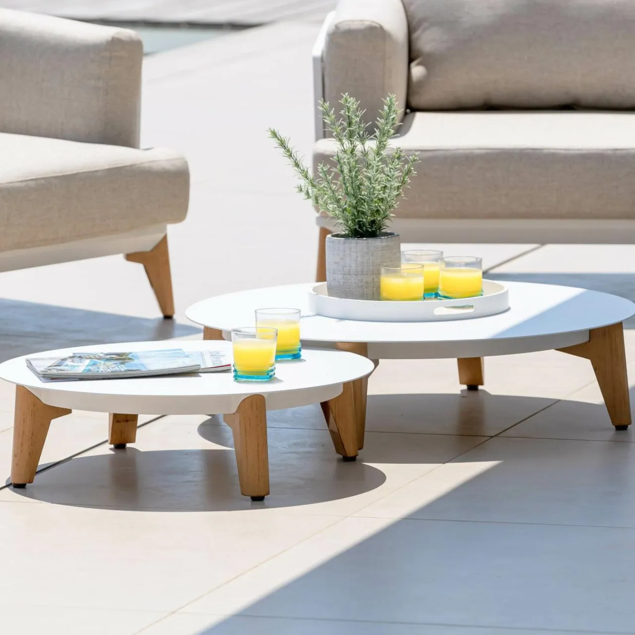 MOBELLIA Table basse de jardin ronde (D68 cm) Monte Carlo Blanc Online