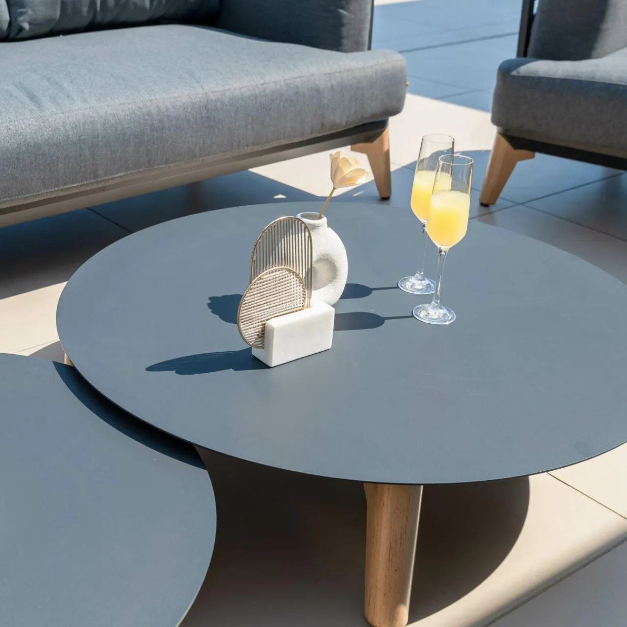 MOBELLIA Table basse de jardin ronde (D86 cm) Monte Carlo Gris Anthracite Hot