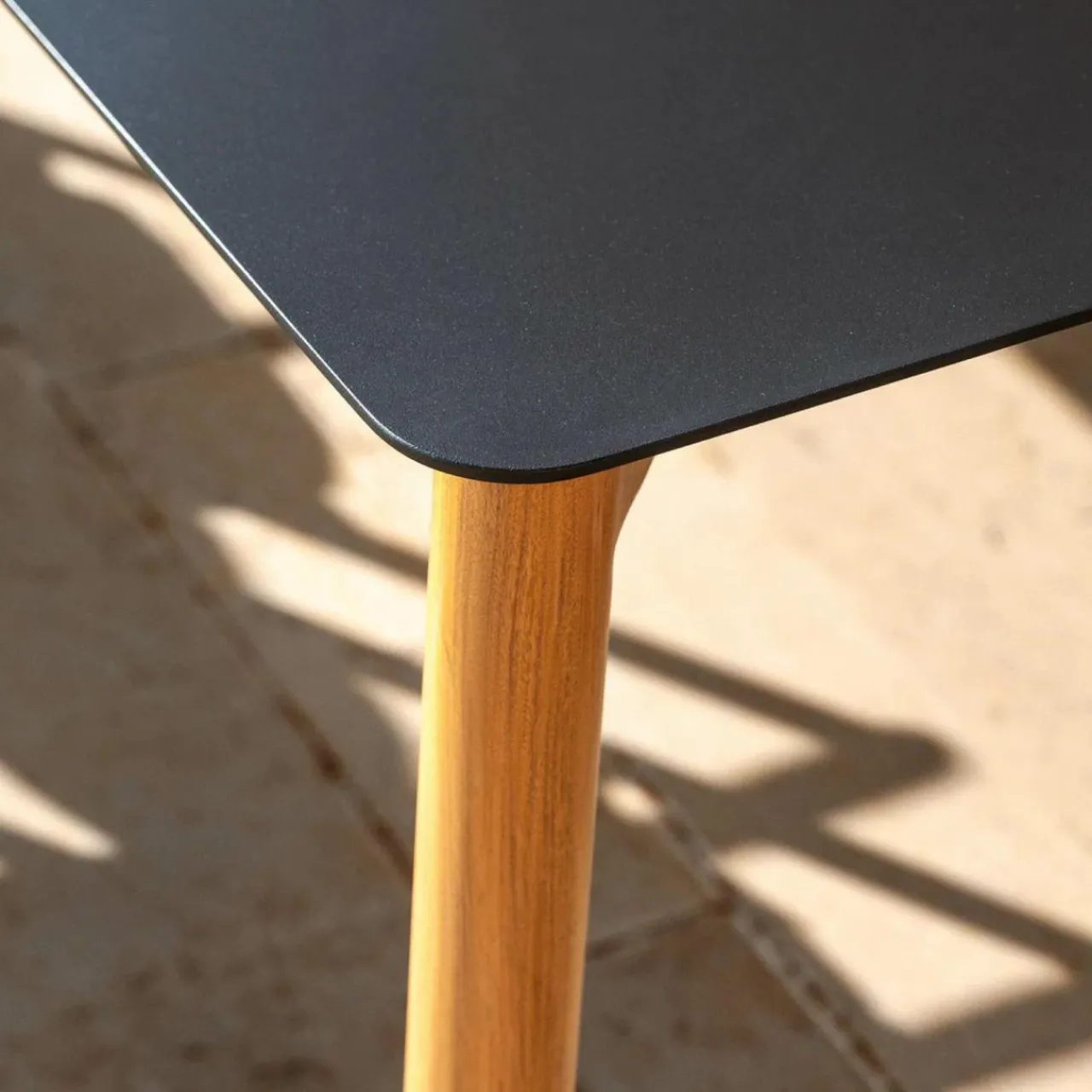 MOBELLIA Table de jardin carrée en aluminium 2 places (76 x 76 cm) Monte Carlo Gris Anthracite Outlet