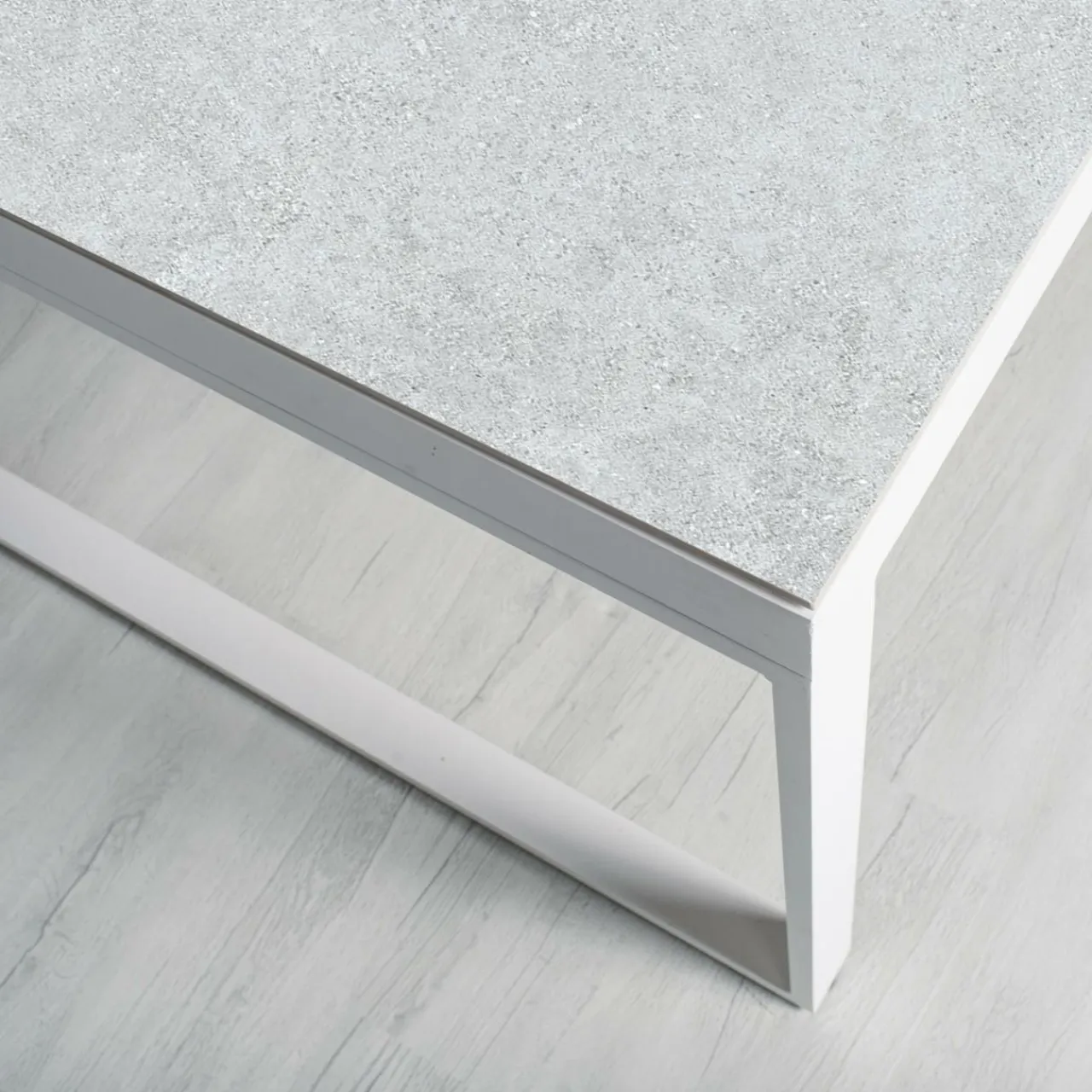 MOBELLIA Table de jardin en aluminium et céramique 12 places (260 x 120 cm) Kore Blanc et Gris clair Outlet