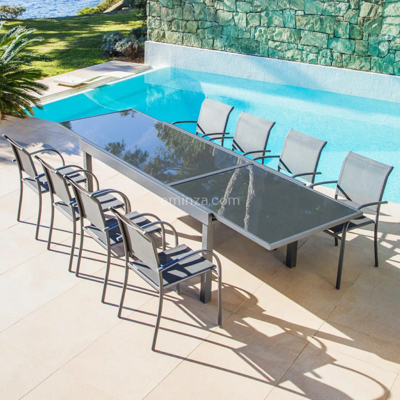 MOBELLIA Table de jardin extensible en verre 12 places (200/320 x 100 cm) Murano Gris Anthracite Clearance