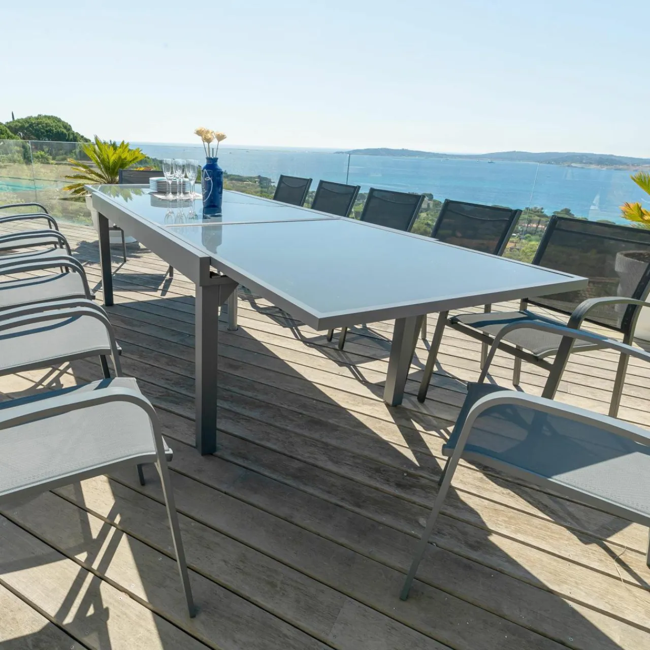 MOBELLIA Table de jardin extensible en verre 12 places (200/320 x 100 cm) Murano Gris Anthracite Clearance