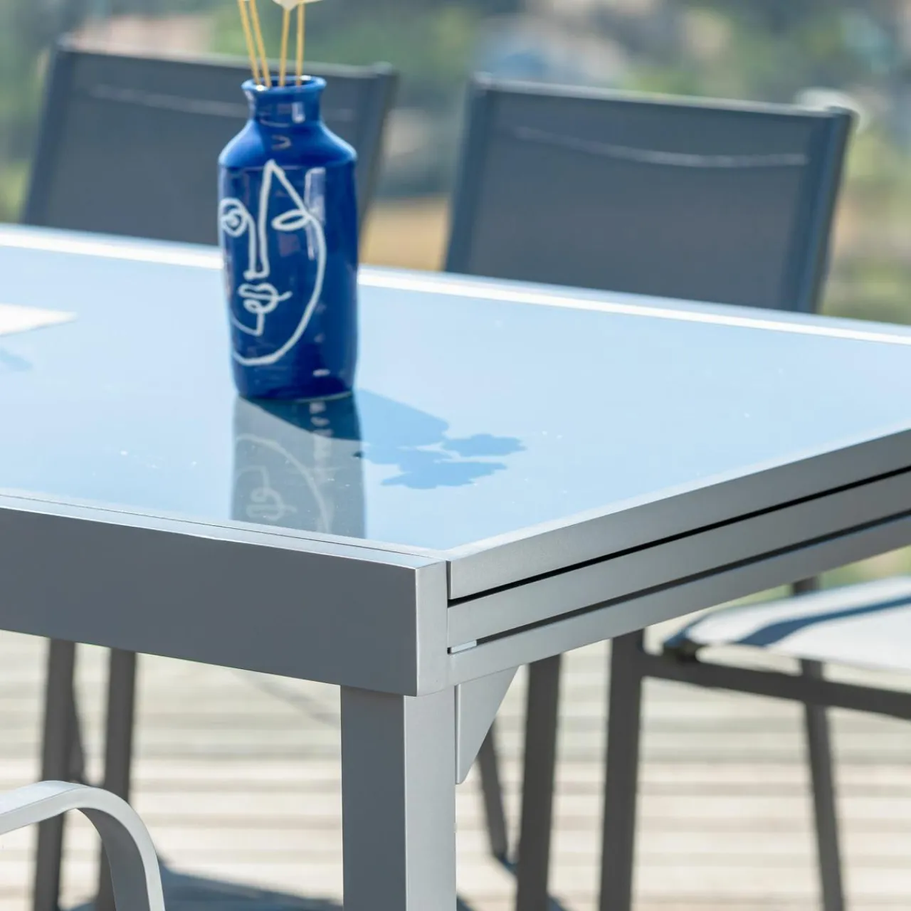 MOBELLIA Table de jardin extensible en verre 12 places (200/320 x 100 cm) Murano Gris Anthracite Clearance