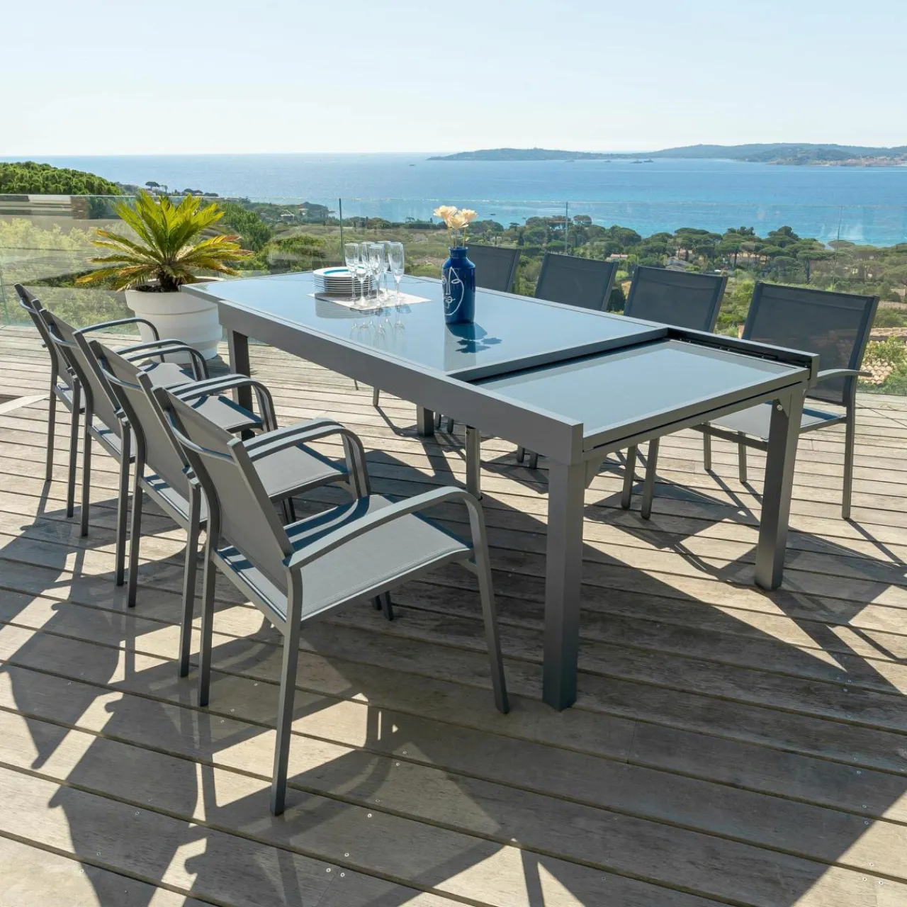 MOBELLIA Table de jardin extensible en verre 12 places (200/320 x 100 cm) Murano Gris Anthracite Clearance