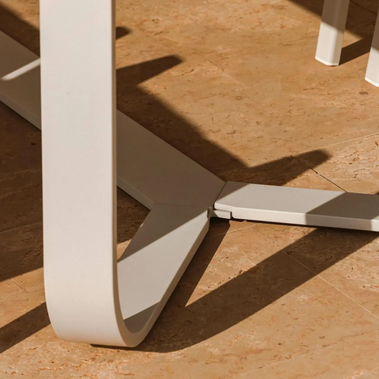 MOBELLIA Table de jardin rectangulaire en aluminium 10 places (240 x 100 cm) Long Beach cendré Blanc New