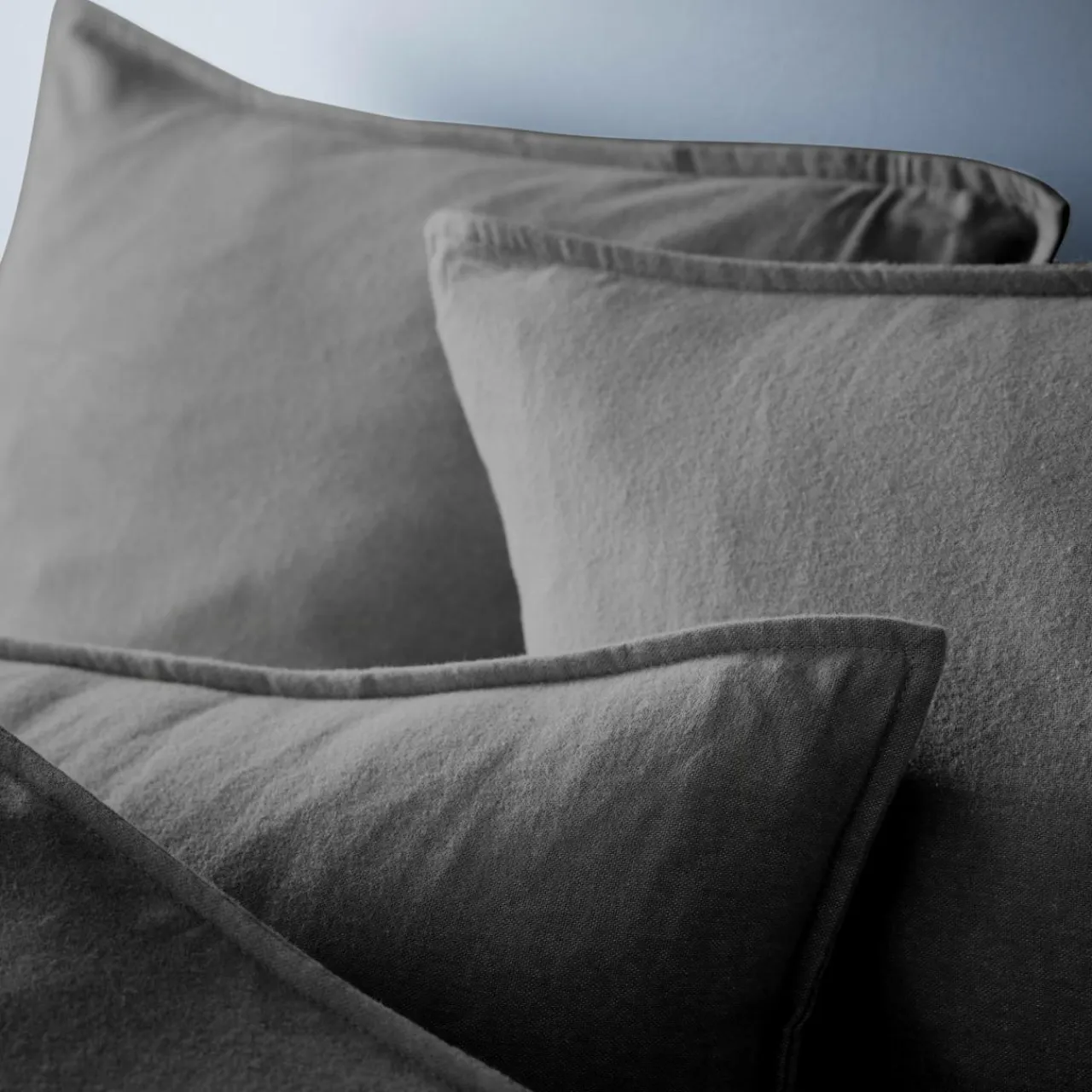 EMINZA Taie d'oreiller carrée flanelle de coton (80 x 80 cm) Nina Gris Anthracite Clearance