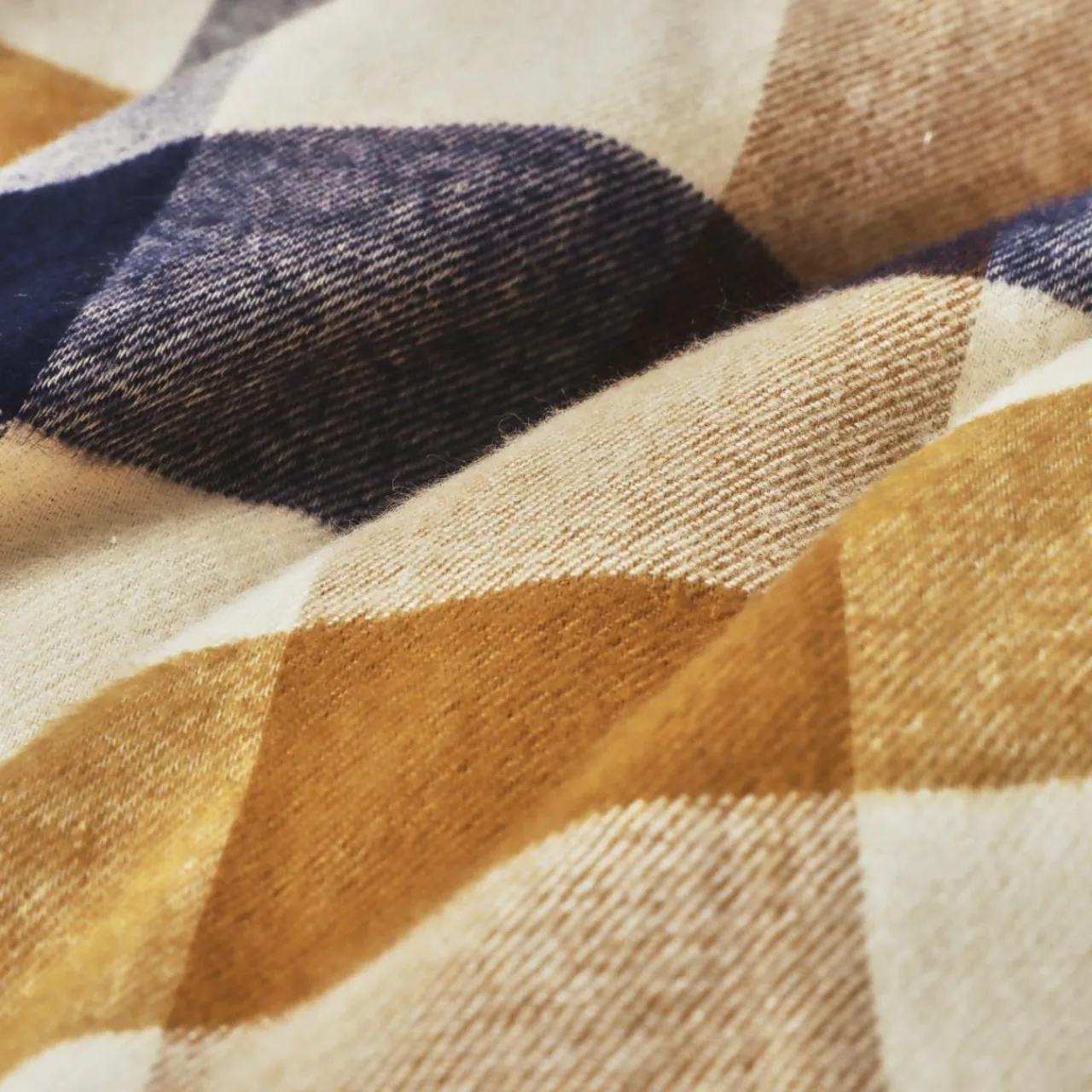 EMINZA Taie d'oreiller carrée flanelle de coton (80 x 80 cm) Nina carreaux Multicolore Carreau Multicolore