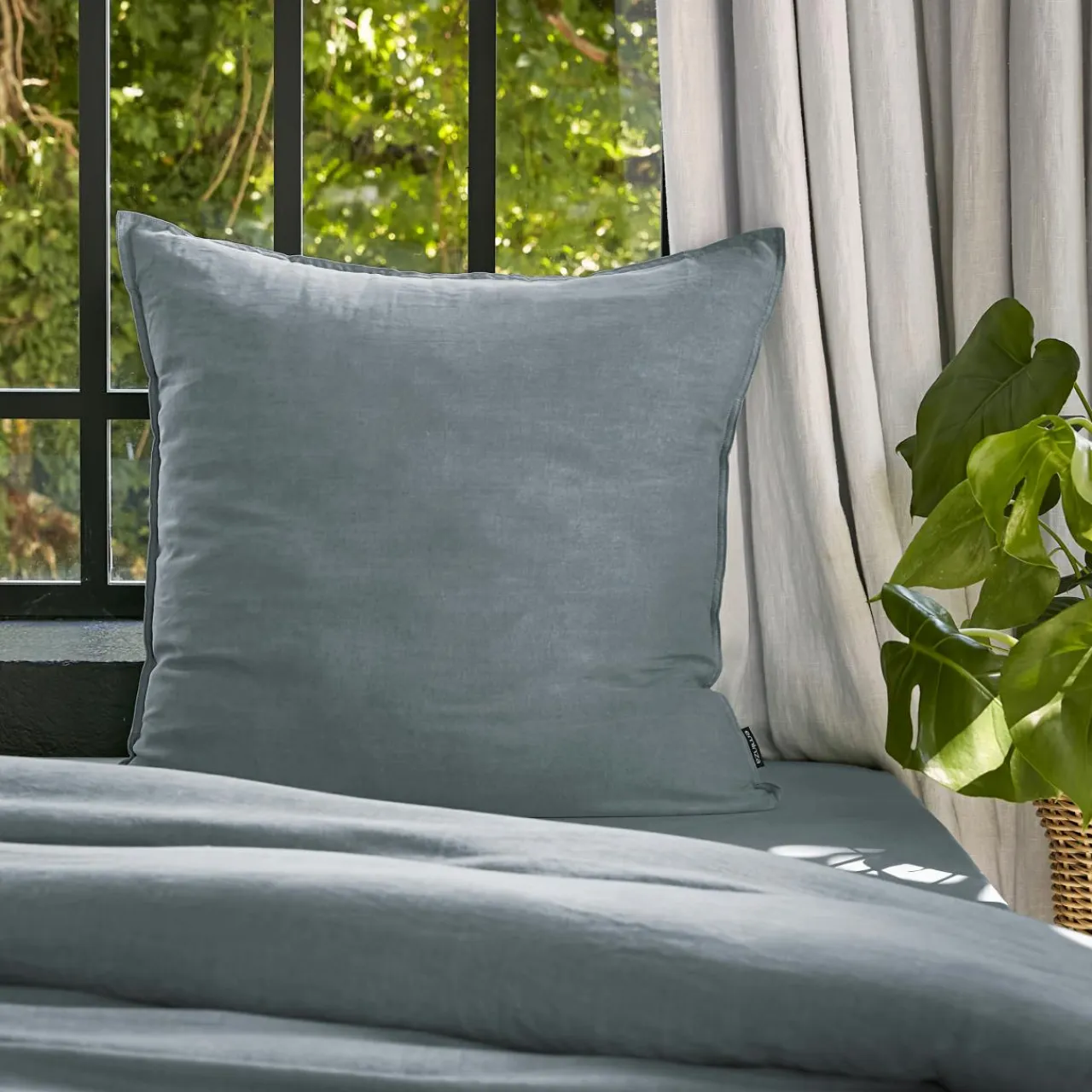 EMINZA Taie d'oreiller carrée lyocell Tencel™ lavé (63 x 63 cm) Olivia stone Bleu Online
