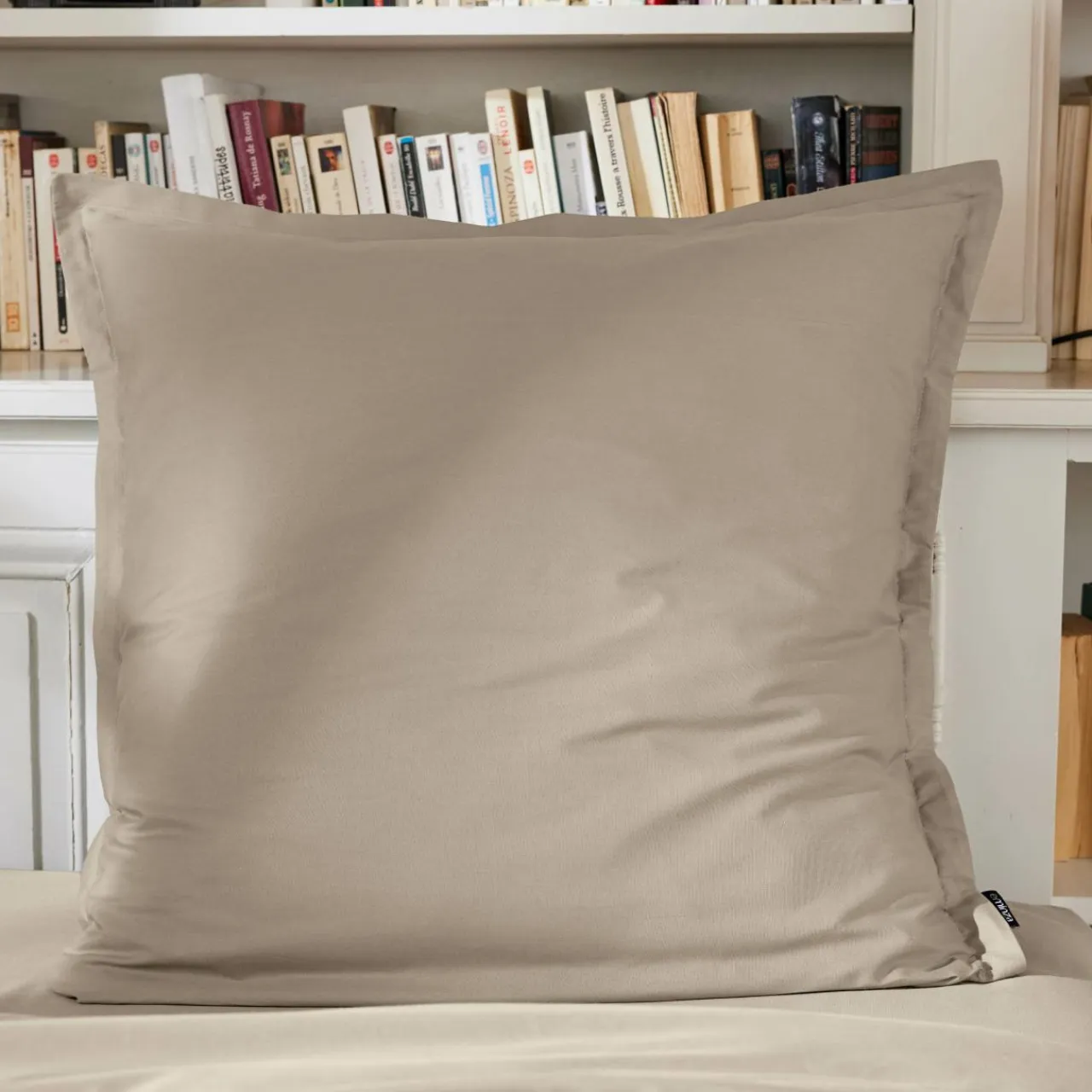 EMINZA Taie d'oreiller carrée percale de coton (65 x 65 cm) Cali Taupe Online