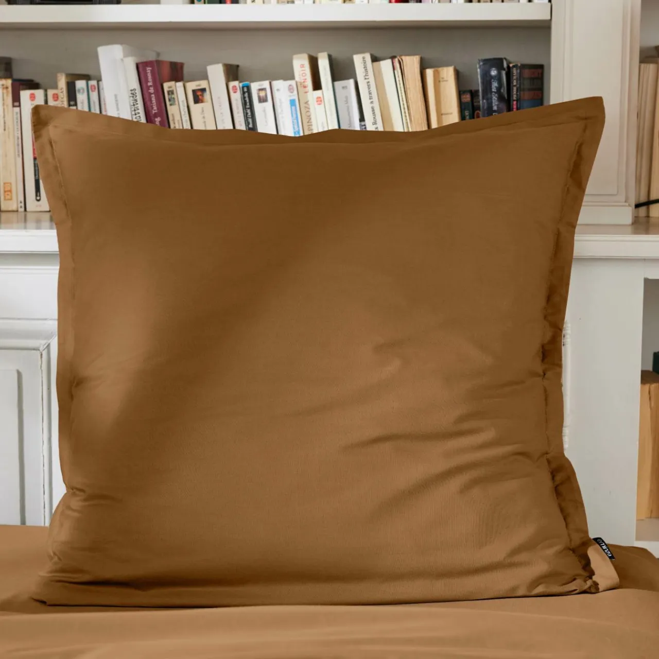 EMINZA Taie d'oreiller carrée percale de coton (80 x 80 cm) Cali Camel Hot