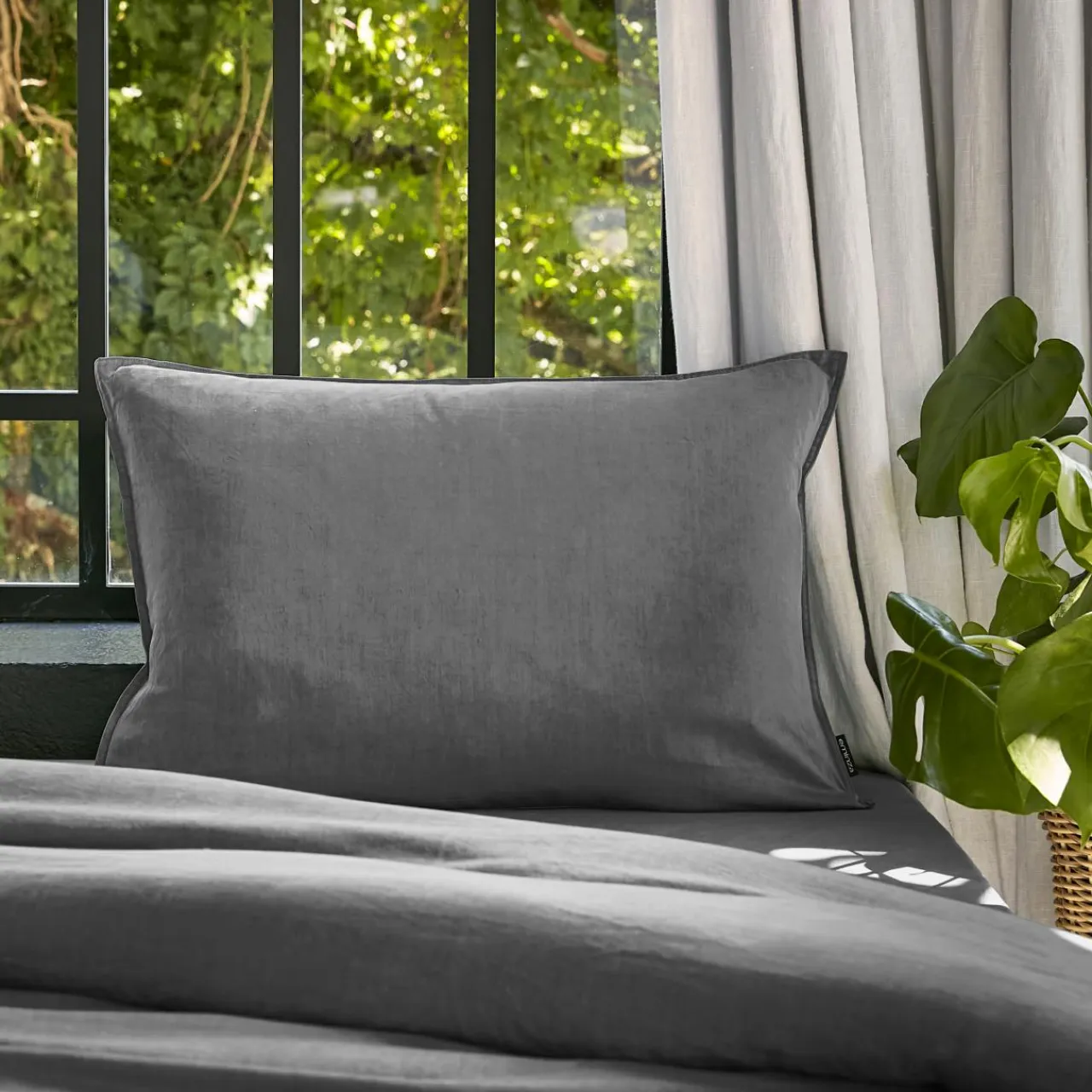 EMINZA Taie d'oreiller rectangulaire lyocell Tencel™ lavé (50 x 80 cm) Olivia granit Gris Hot