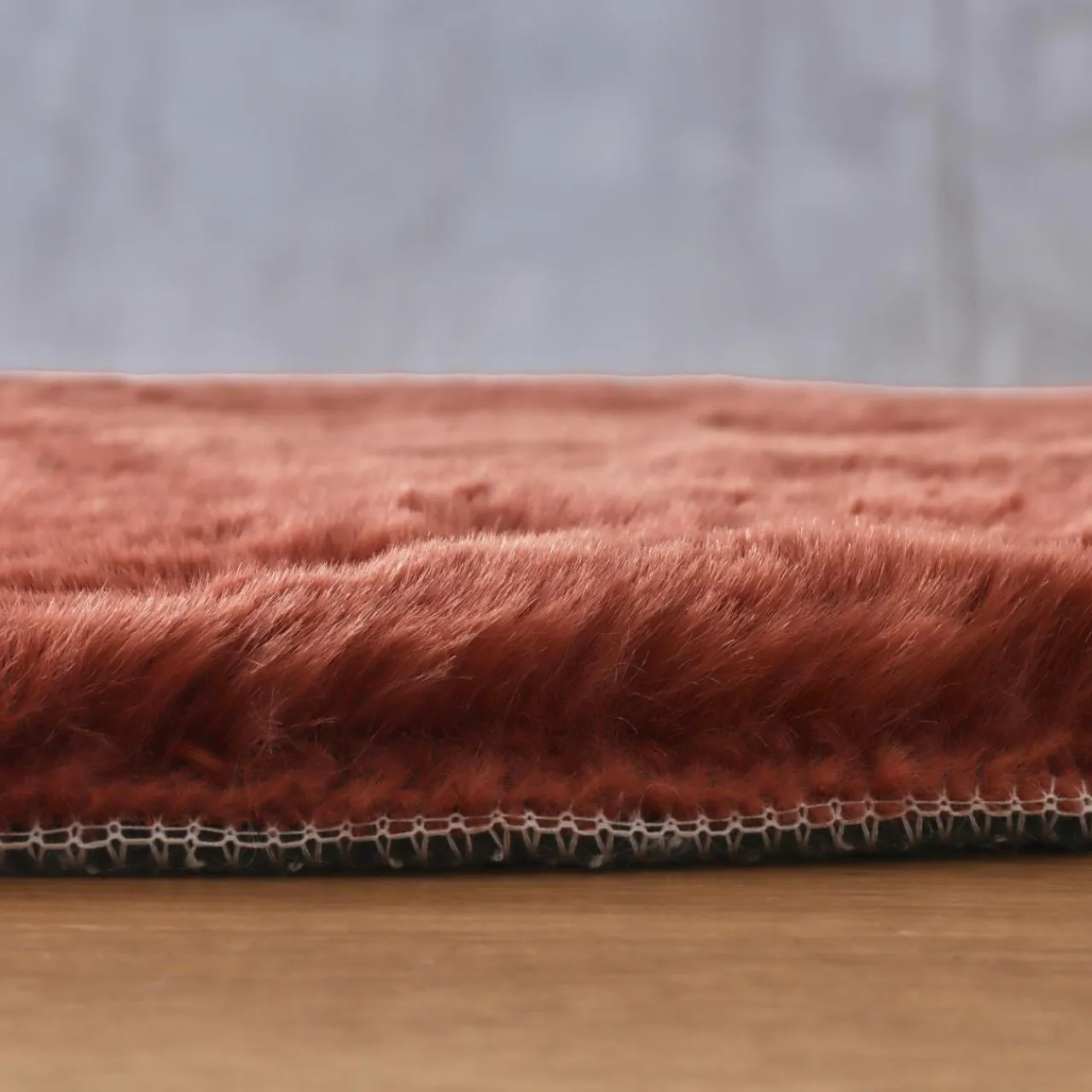 EMINZA Tapis rond fausse fourrure (80 cm) Finn Terracotta Hot