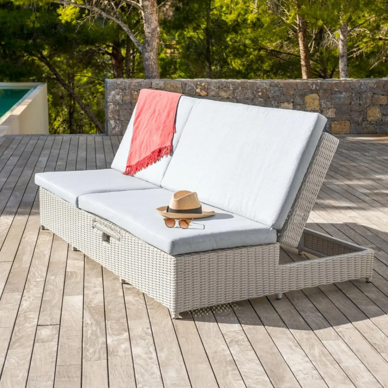 MOBELLIA Transat double en résine tressée - Canapé de jardin Calvi et gris clair Blanc Discount