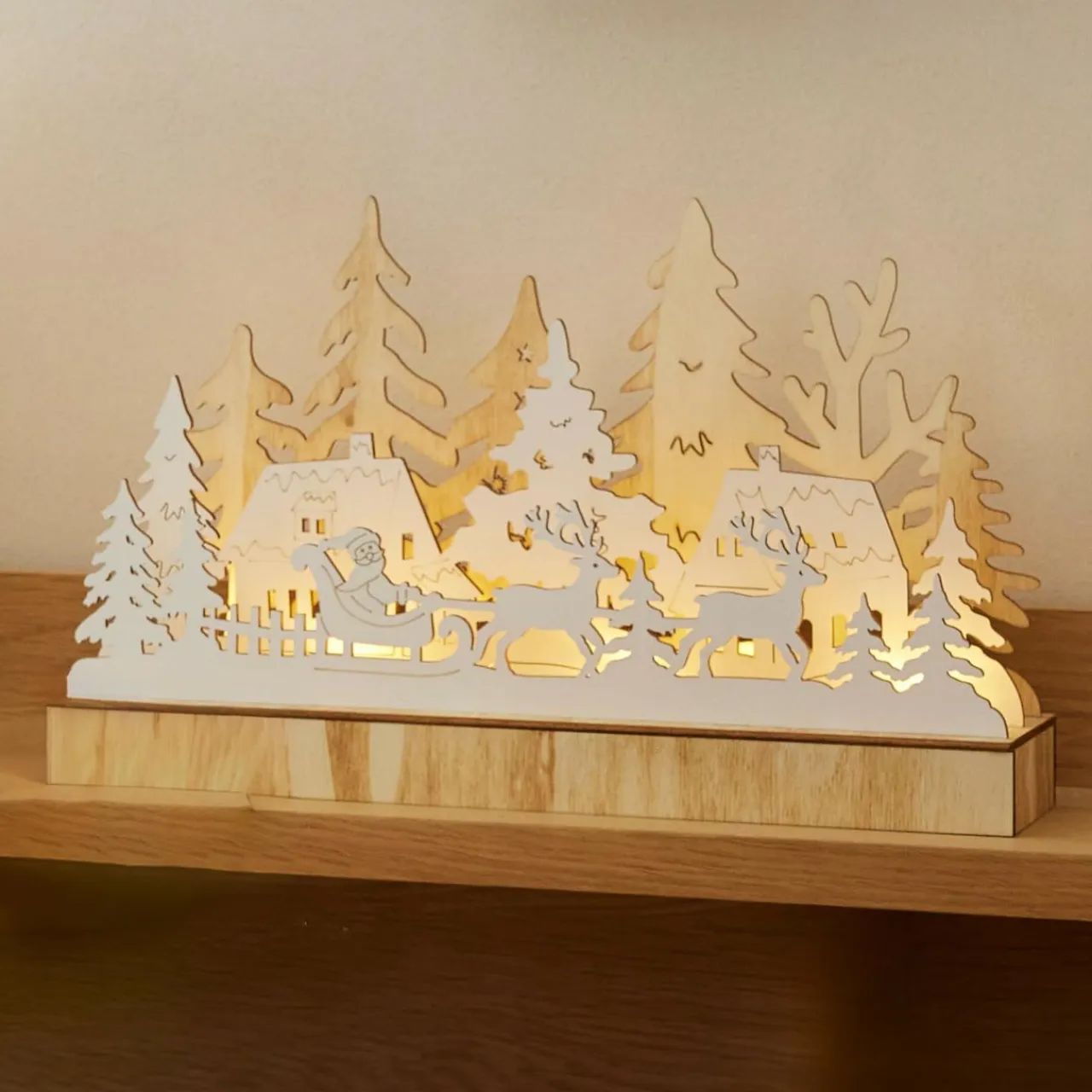 KAEMINGK Village de Noël en bois lumineux à piles (30 x 18 cm) Pôle Nord Naturel Outlet
